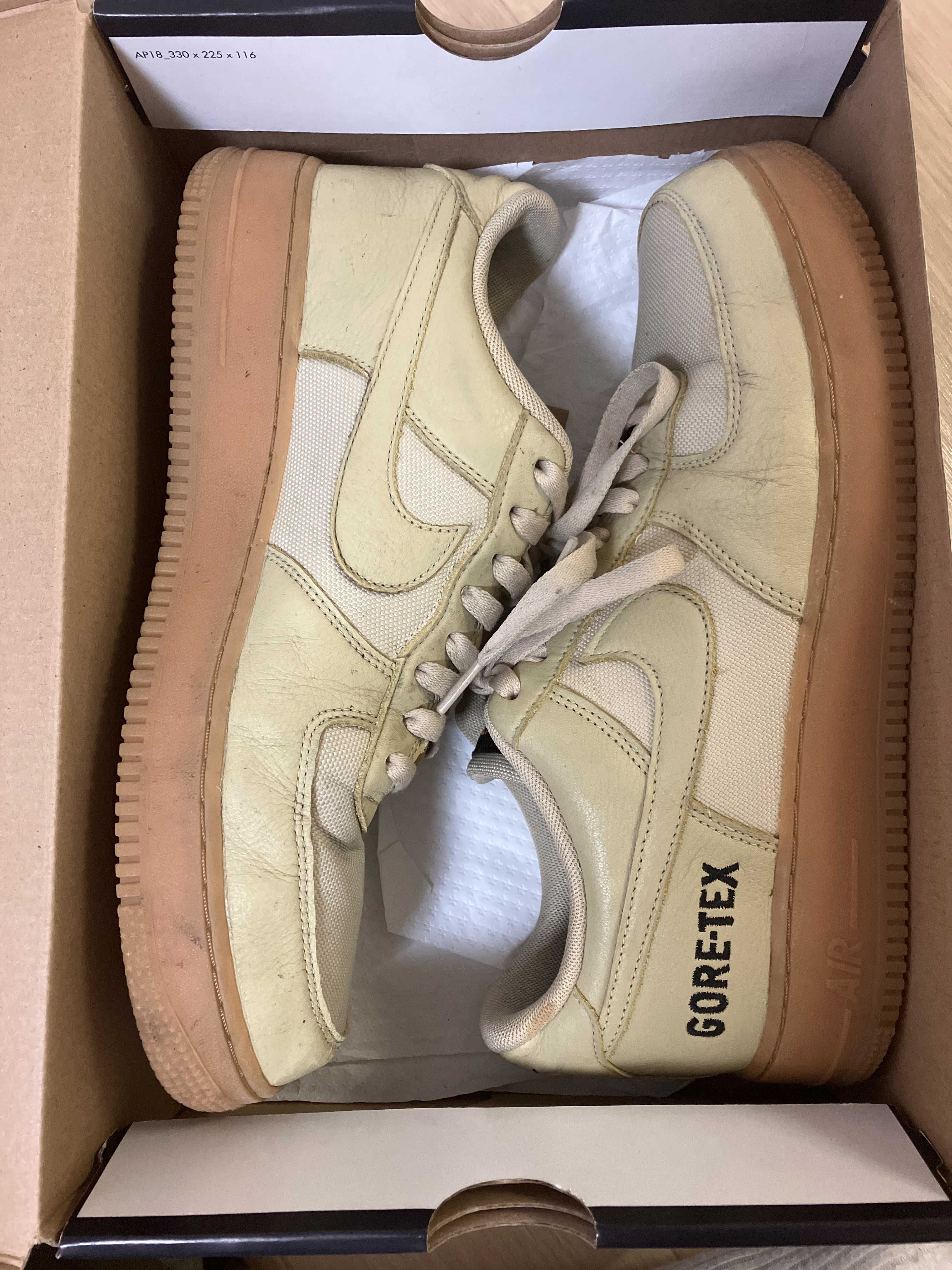 Nike Air Force 1 Low Gore-Tex "Team Gold"