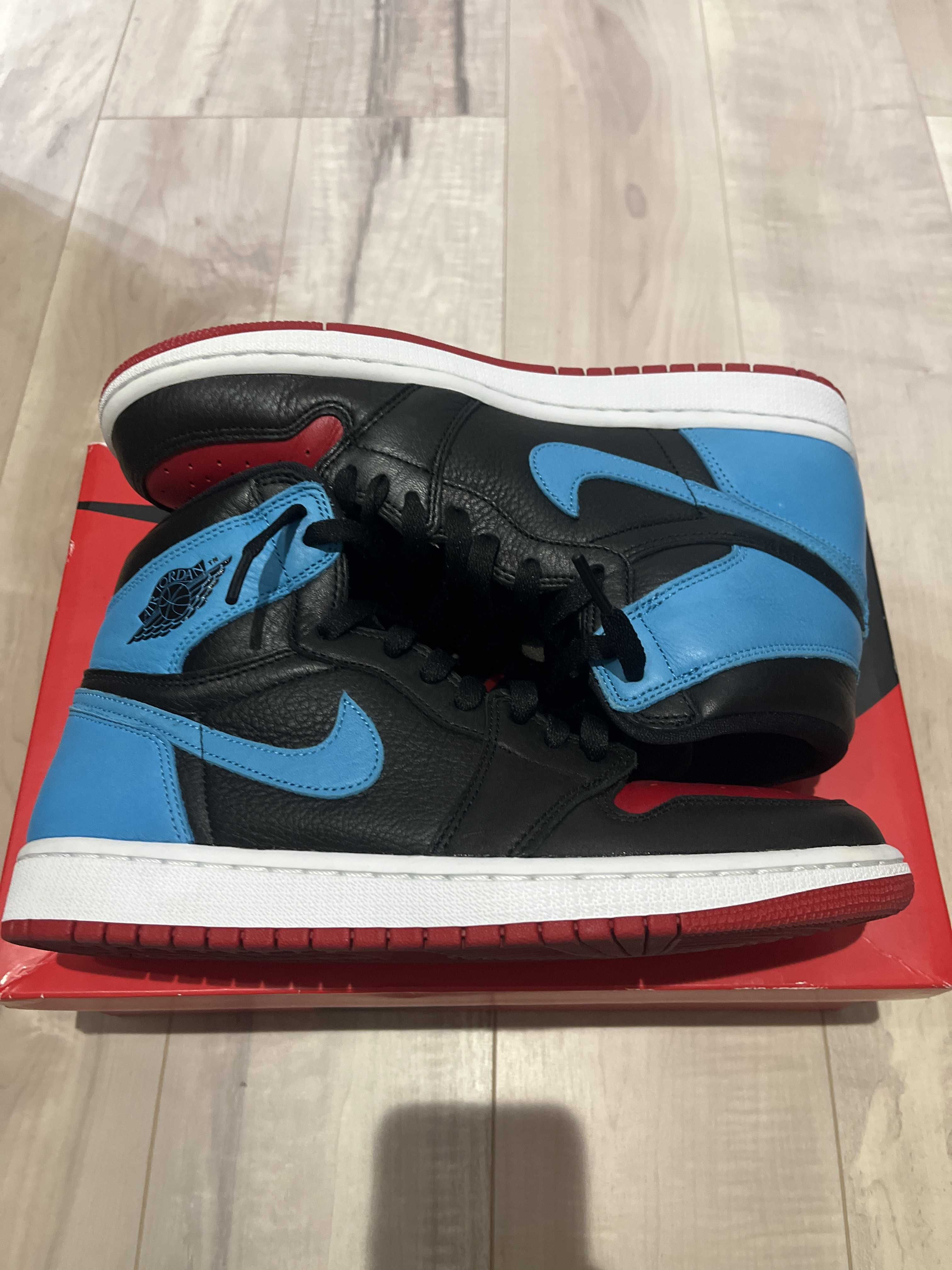 Nike Women's Air Jordan 1 High OG "UNC to Chicago"