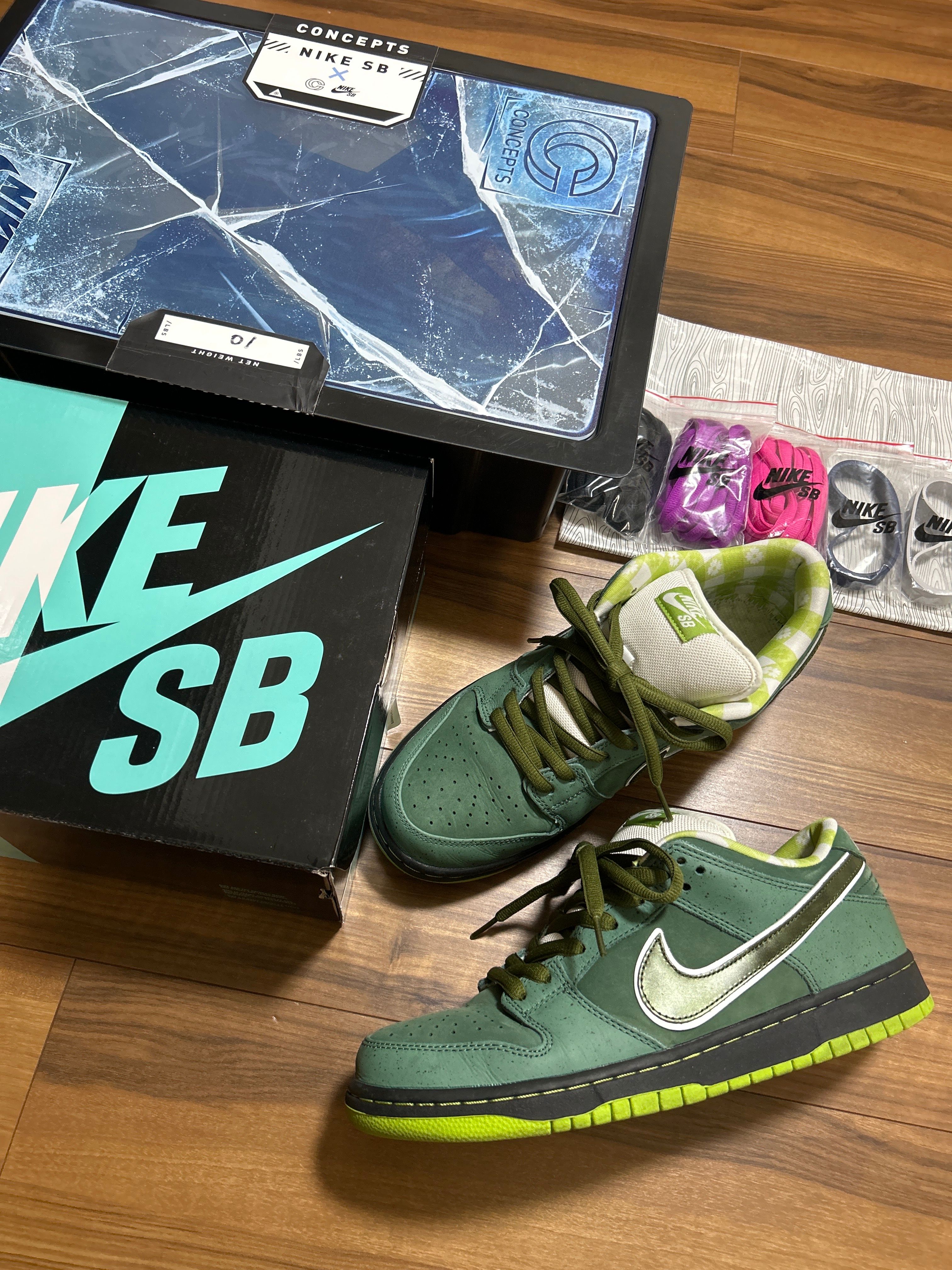 Concepts × Nike SB Dunk Low "Green Lobster"