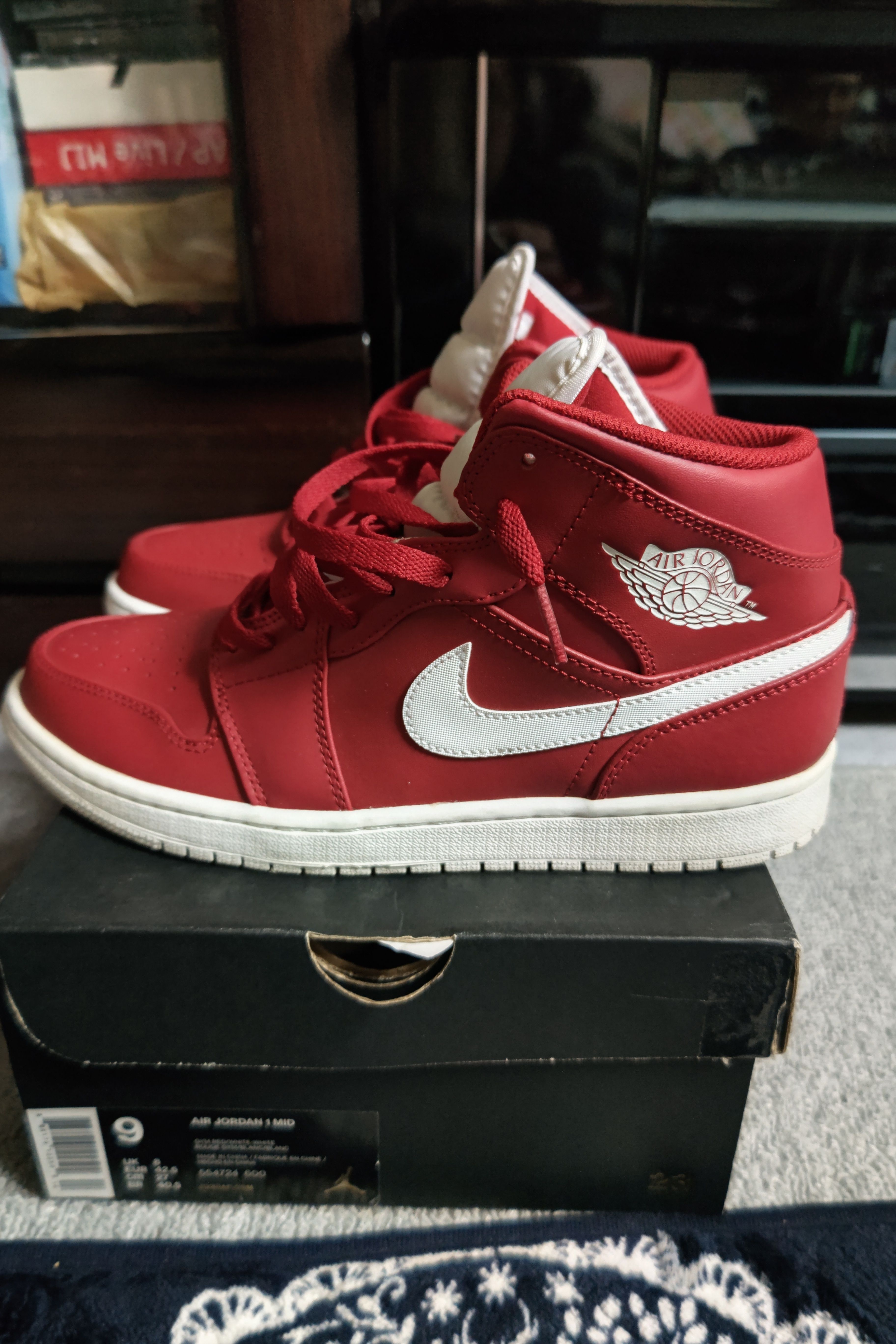 Nike Air Jordan 1 Mid "Gym Red White"