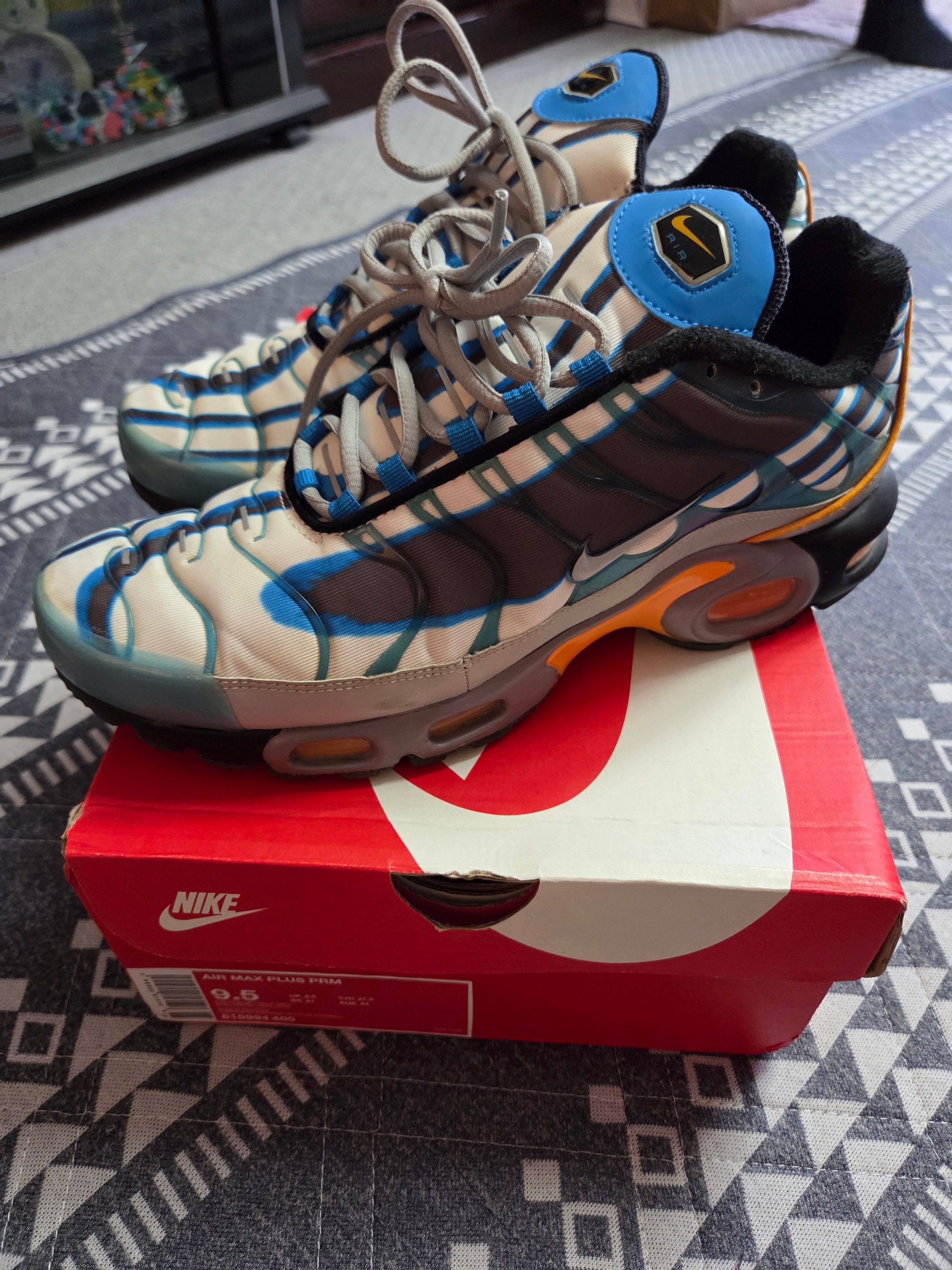 NIKE AIR MAX PLUS DELUXE