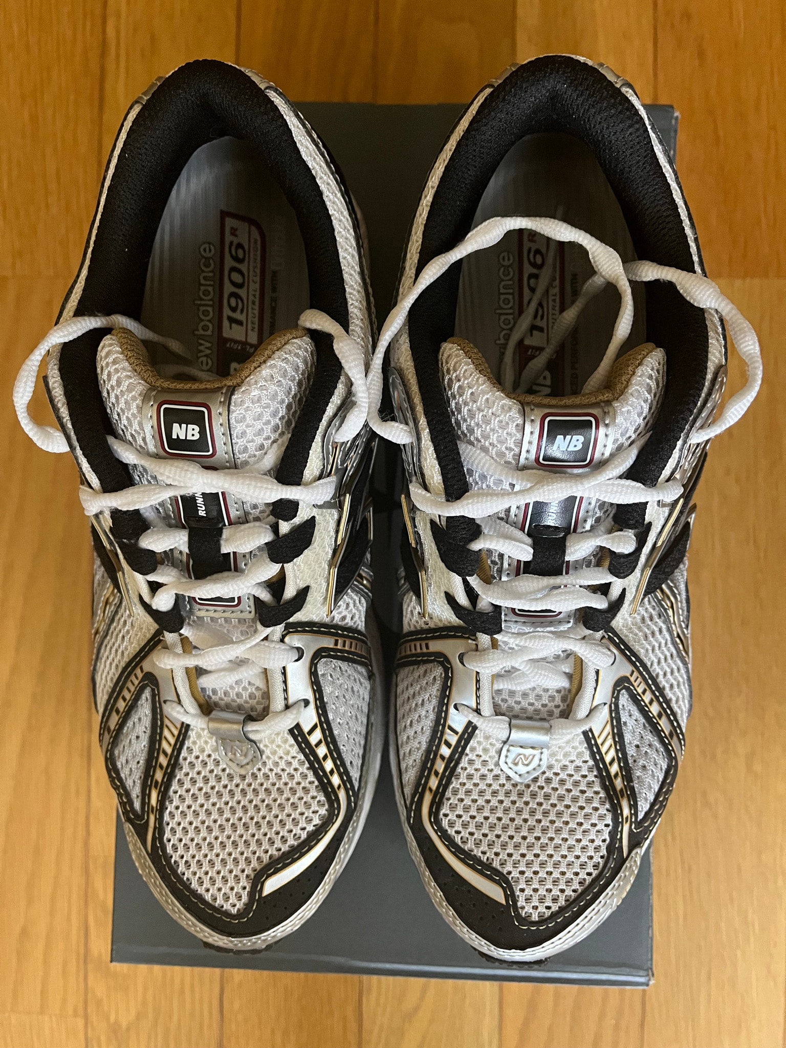 New Balance 1906R "Silver"