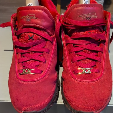 Nike LeBron 20 "Liverpool"