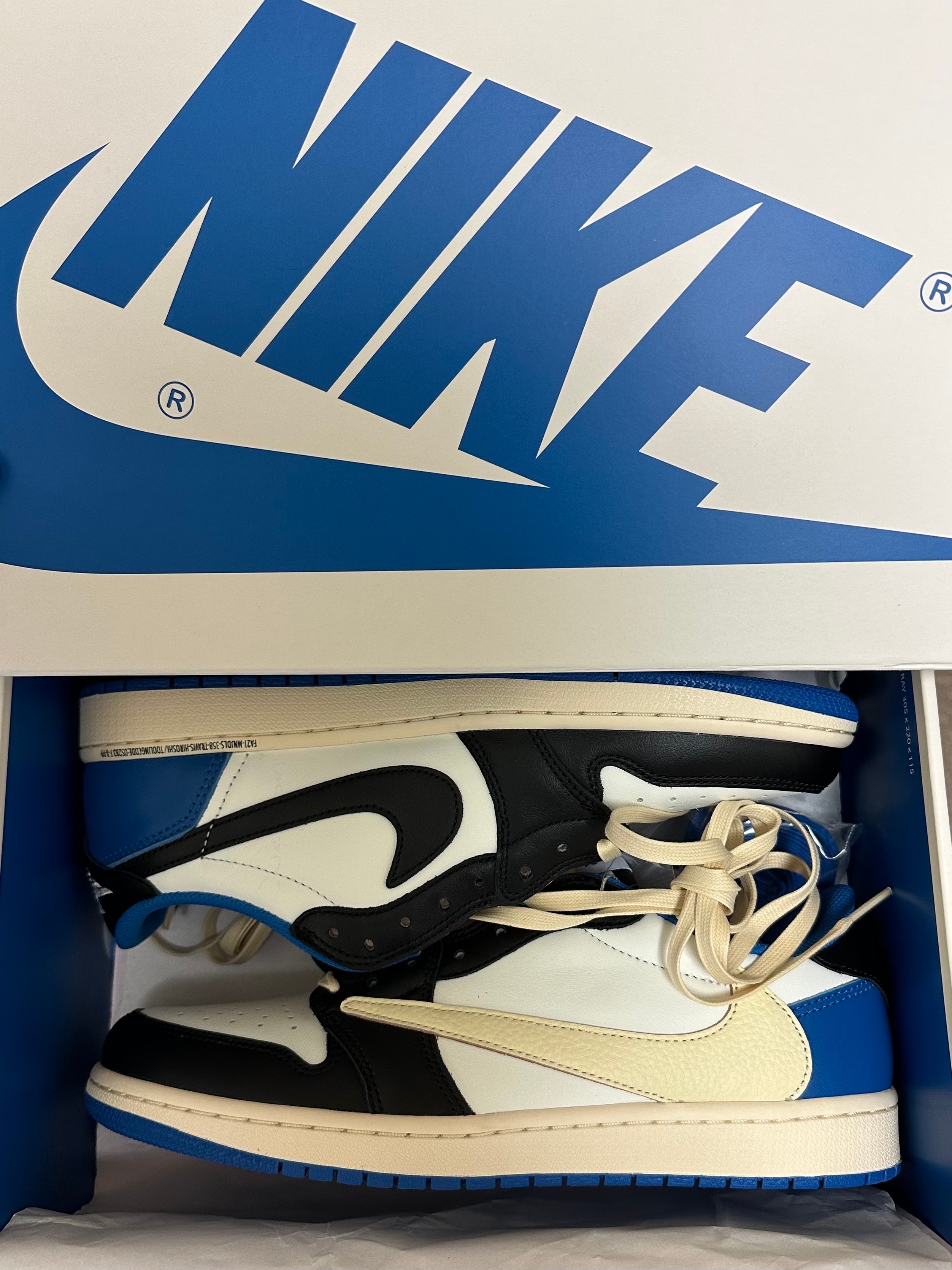 Travis Scott × fragment design × Nike Air Jordan 1 Low OG SP "Military Blue"