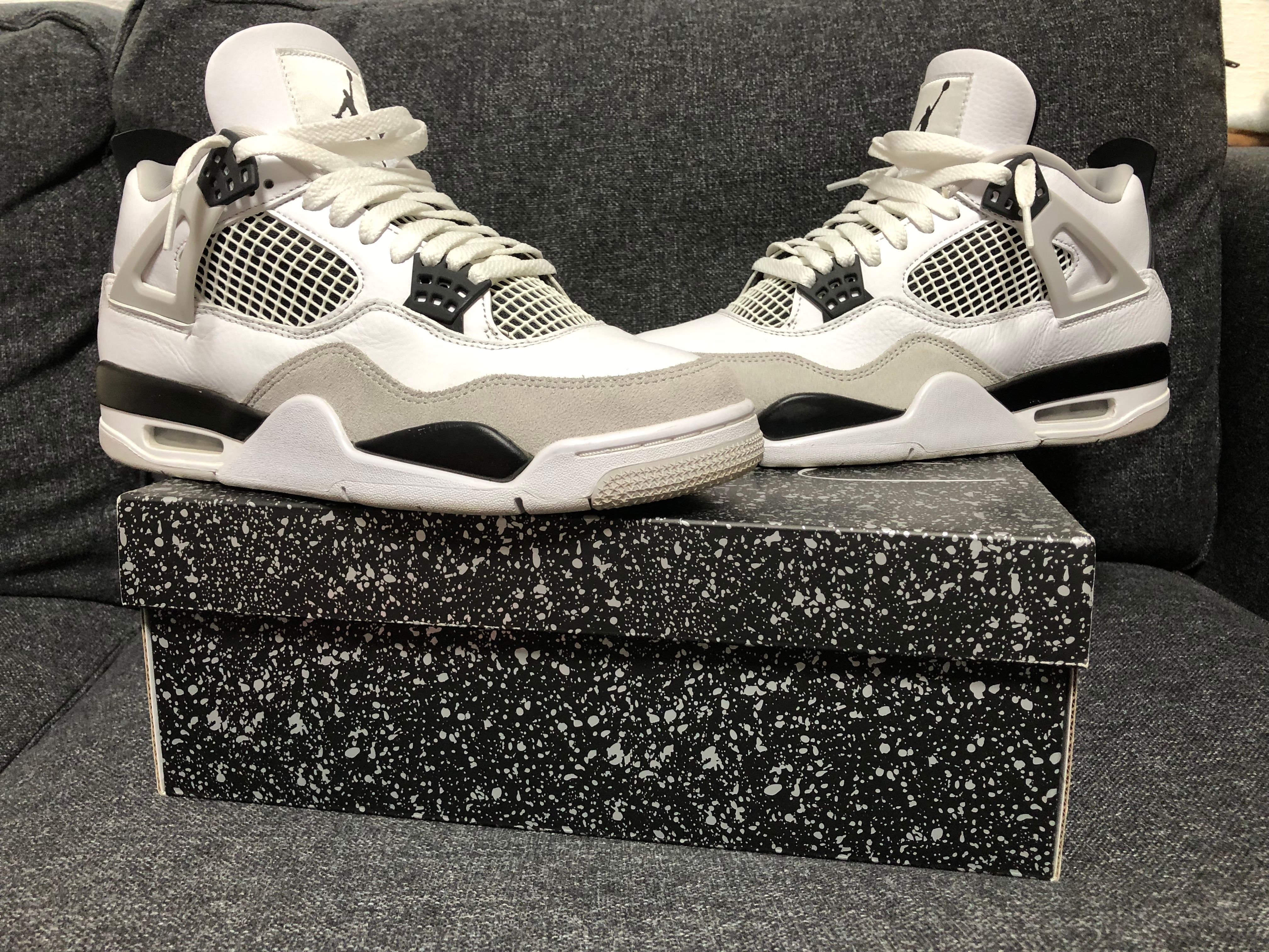 Nike Air Jordan 4 "Military Black"