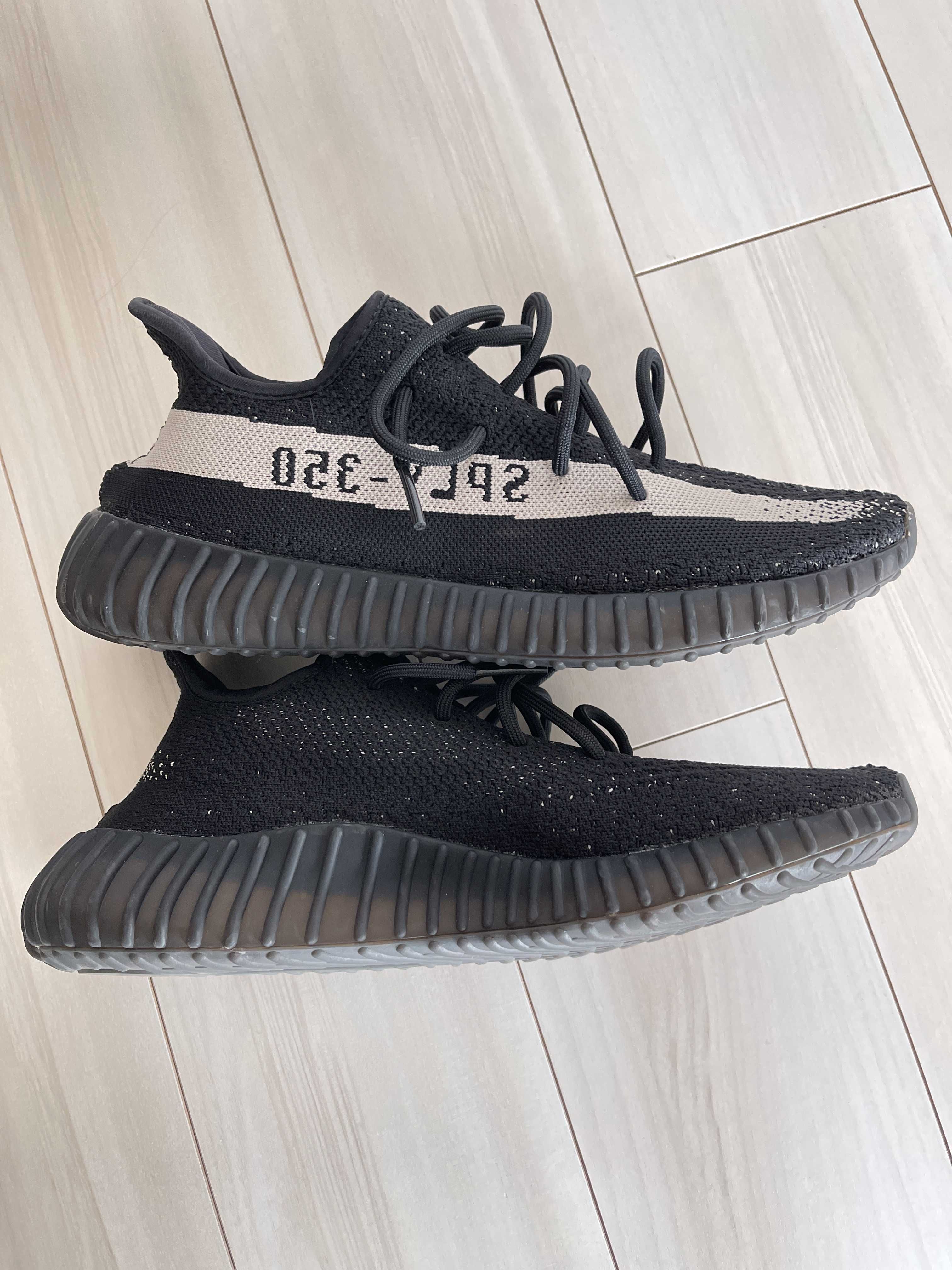 adidas YEEZY Boost 350 V2 "Oreo"