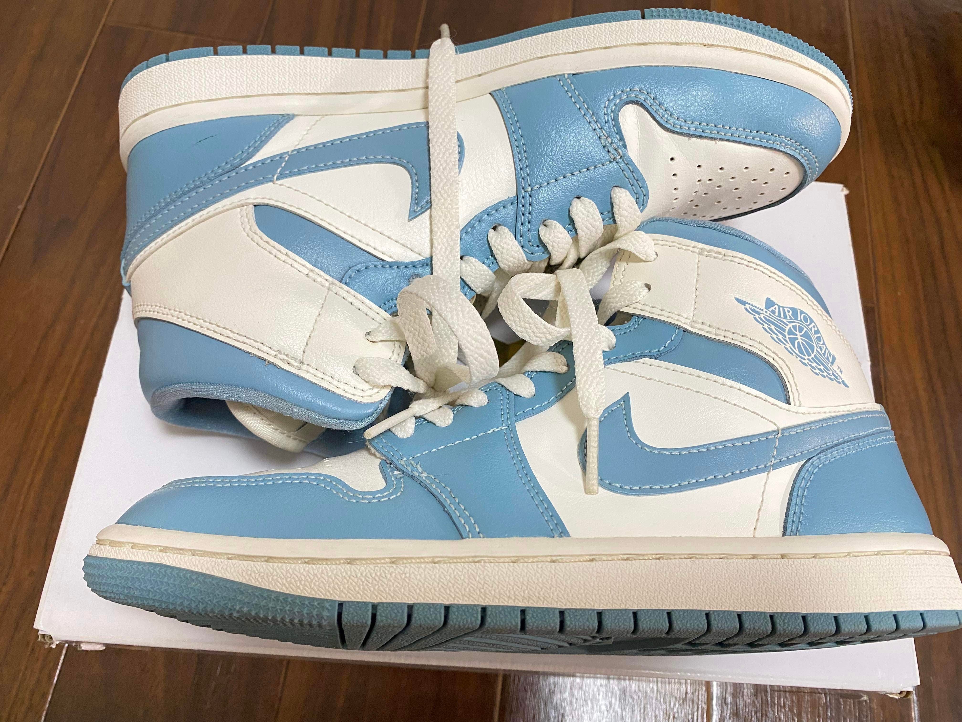 Nike Women's Air Jordan 1 Mid "University Blue"