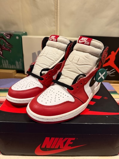 Nike Air Jordan 1 Retro High "Chicago" (2015)