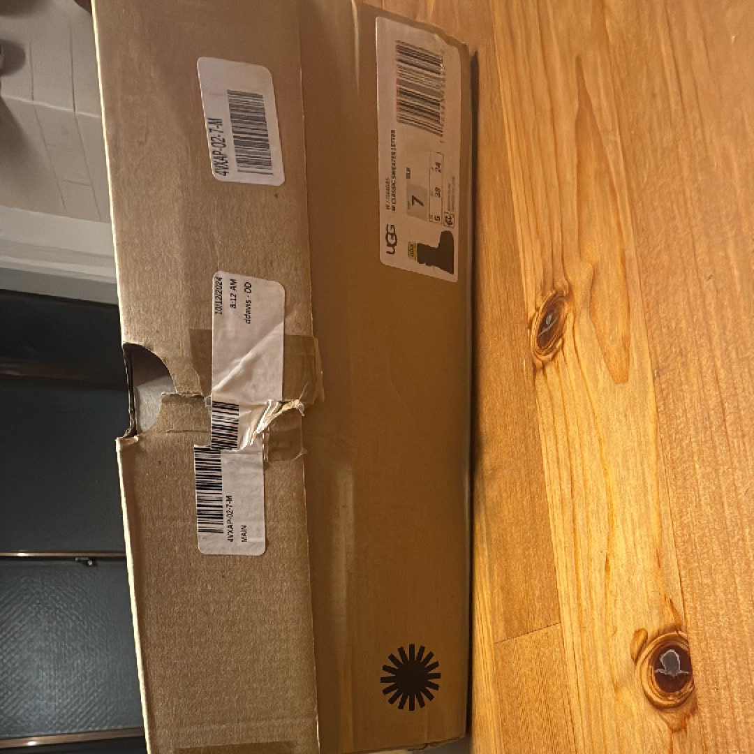 アグ ウィメンズ クラシック セーター レター トール "ブラック"