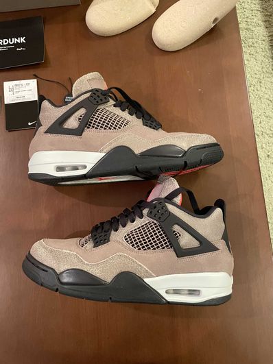 Nike Air Jordan 4 "Taupe Haze"