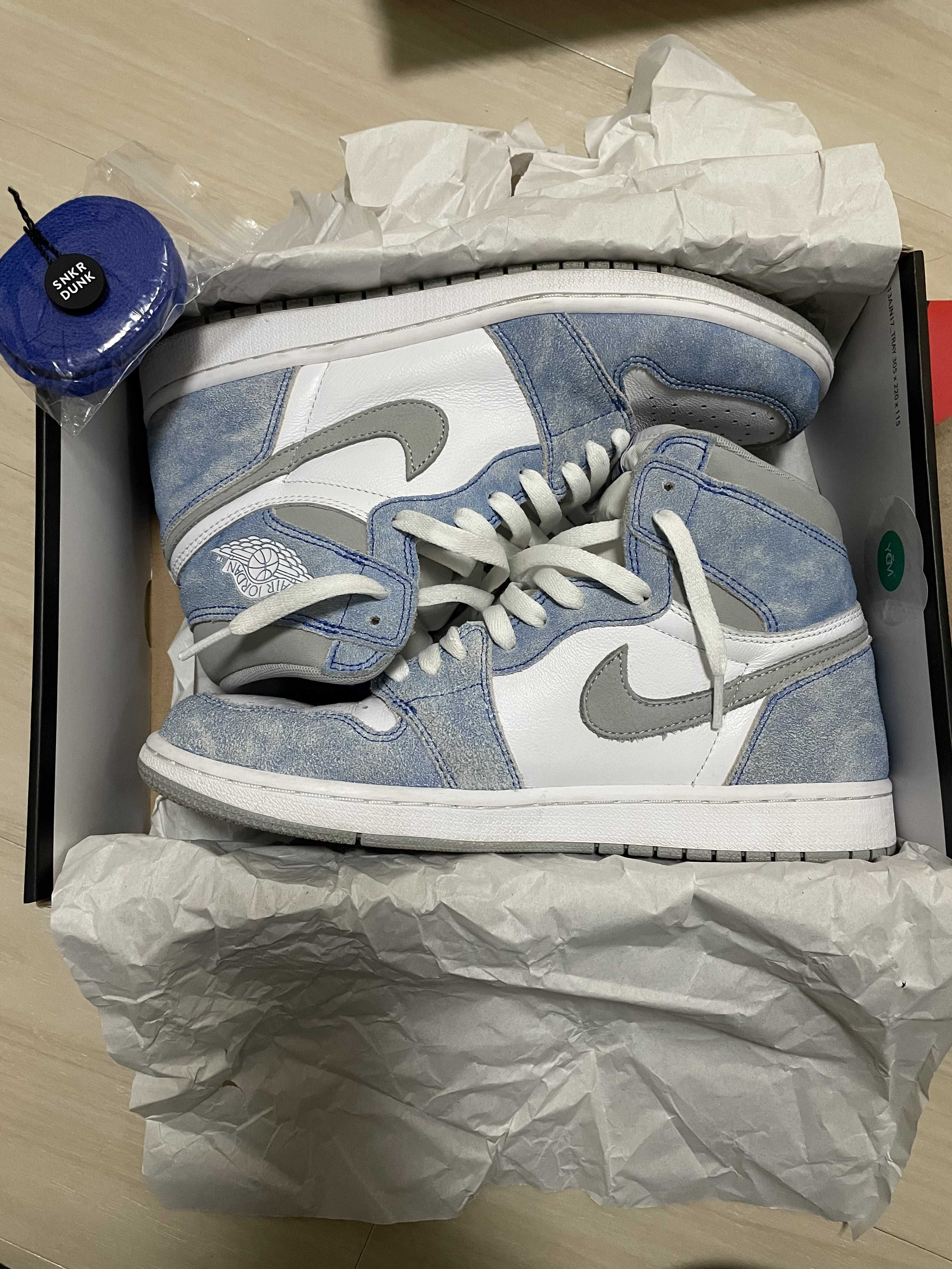 Nike Air Jordan 1 High OG "Hyper Royal"