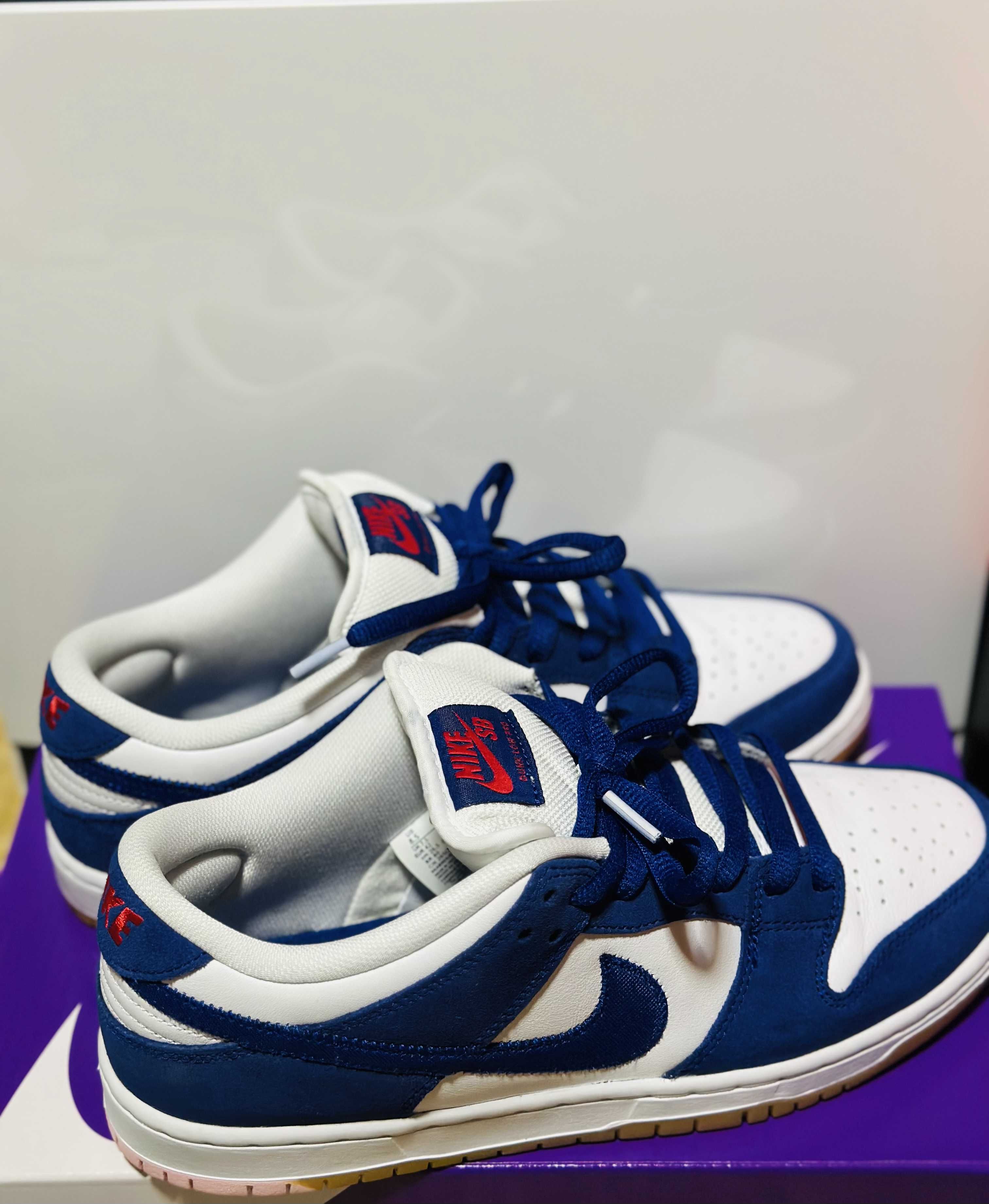 Nike SB Dunk Low "Los Angeles Dodgers/Deep Royal Blue"