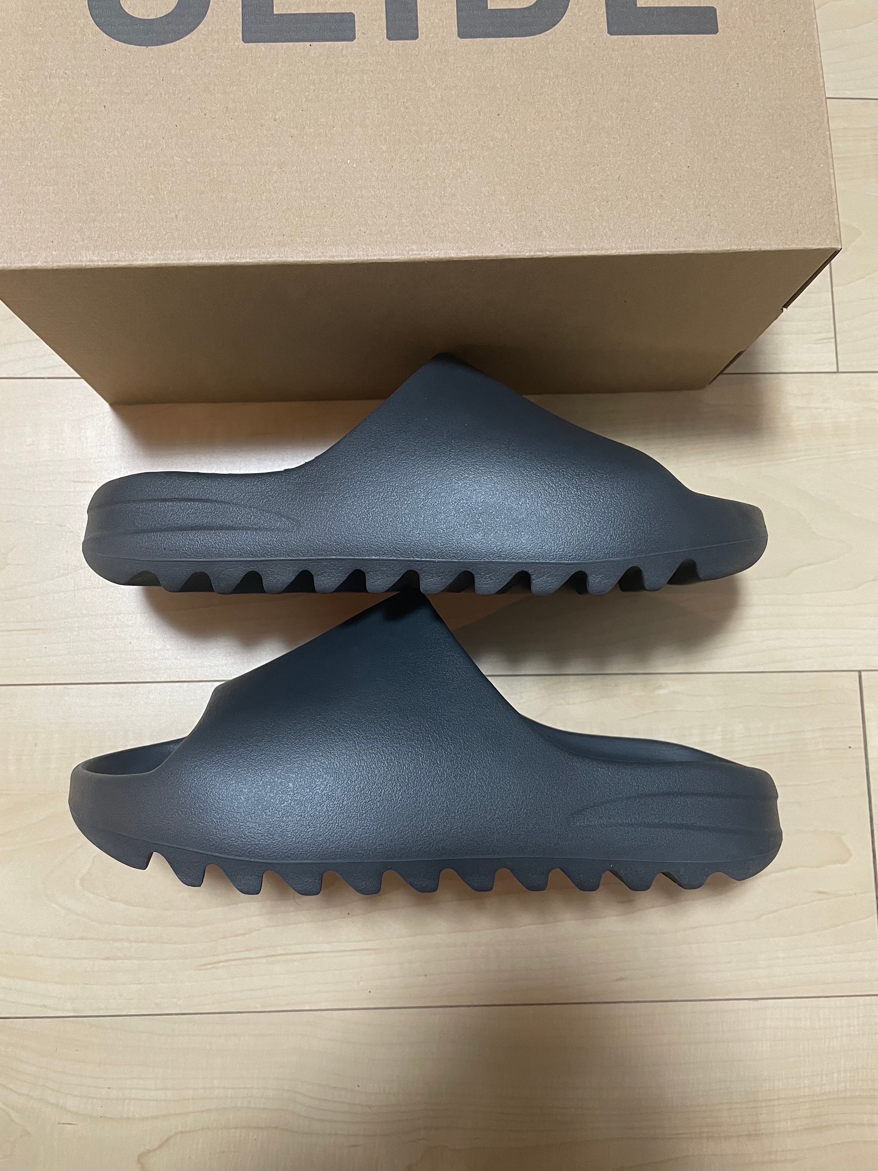 adidas YEEZY Slide "Dark Onyx"