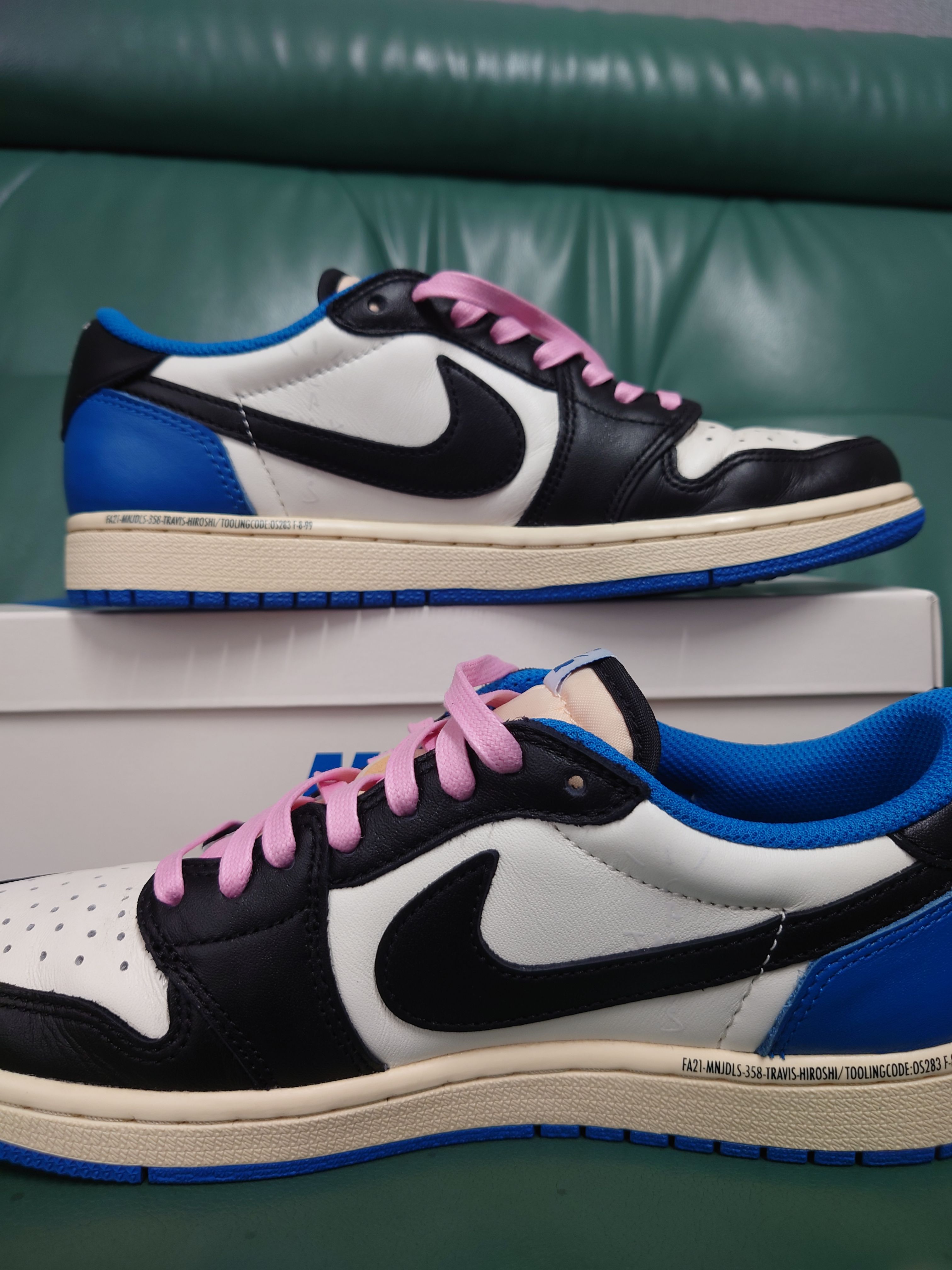 Travis Scott × fragment design × Nike Air Jordan 1 Low OG SP "Military Blue"