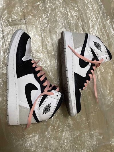 Nike GS Air Jordan 1 High OG "Bleached Coral"