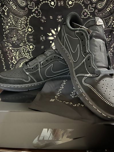 Travis Scott × Nike Air Jordan 1 Low OG SP "Black Phantom"