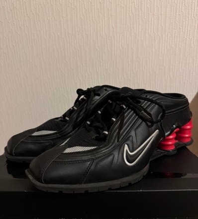 Martine Rose × Nike Women's Shox MR4 "Black/Metallic Silver Comet Red"