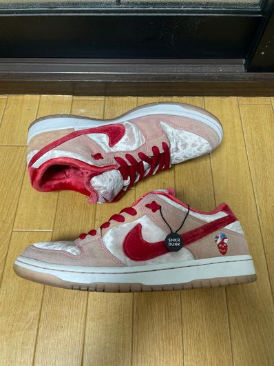 Strangelove × Nike SB Dunk Low "Valentine’s Day"