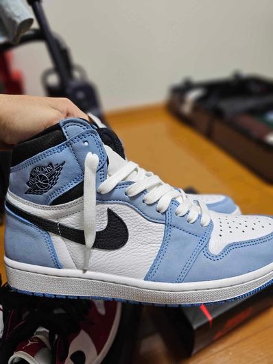 Nike Air Jordan 1 High OG "University Blue"