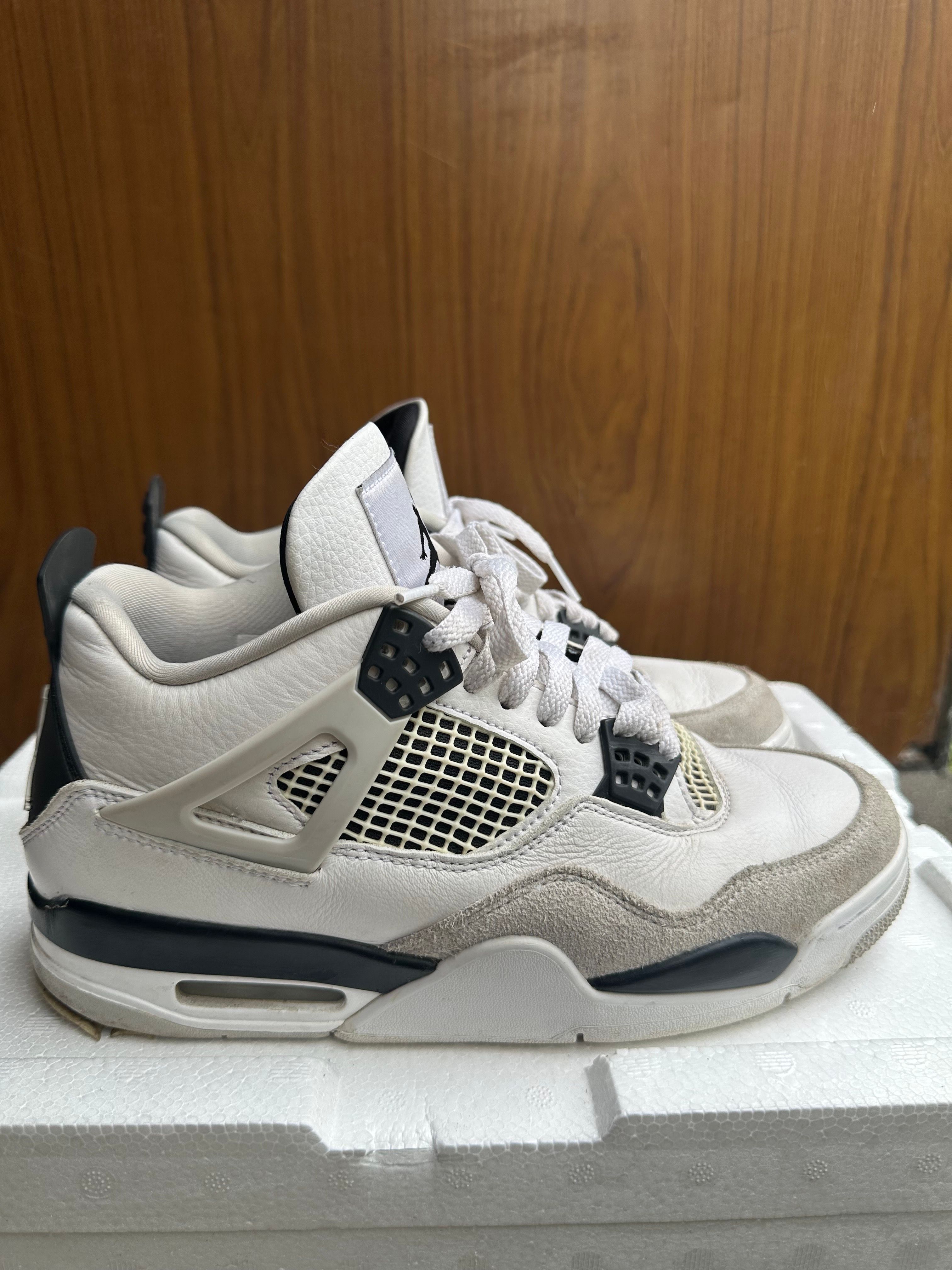 Nike Air Jordan 4 "Military Black"