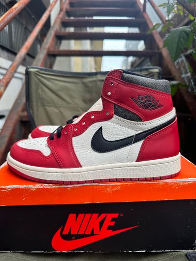 Nike Air Jordan 1 High OG "Lost & Found/Chicago"