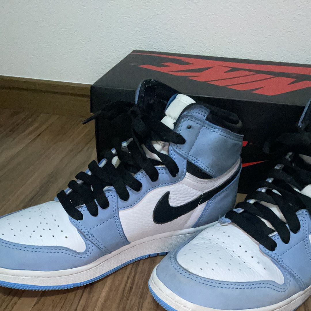 Nike Air Jordan 1 High OG "University Blue"