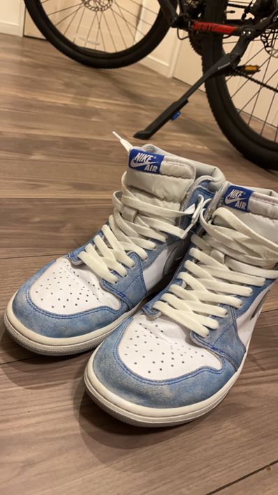 Nike Air Jordan 1 High OG "Hyper Royal"