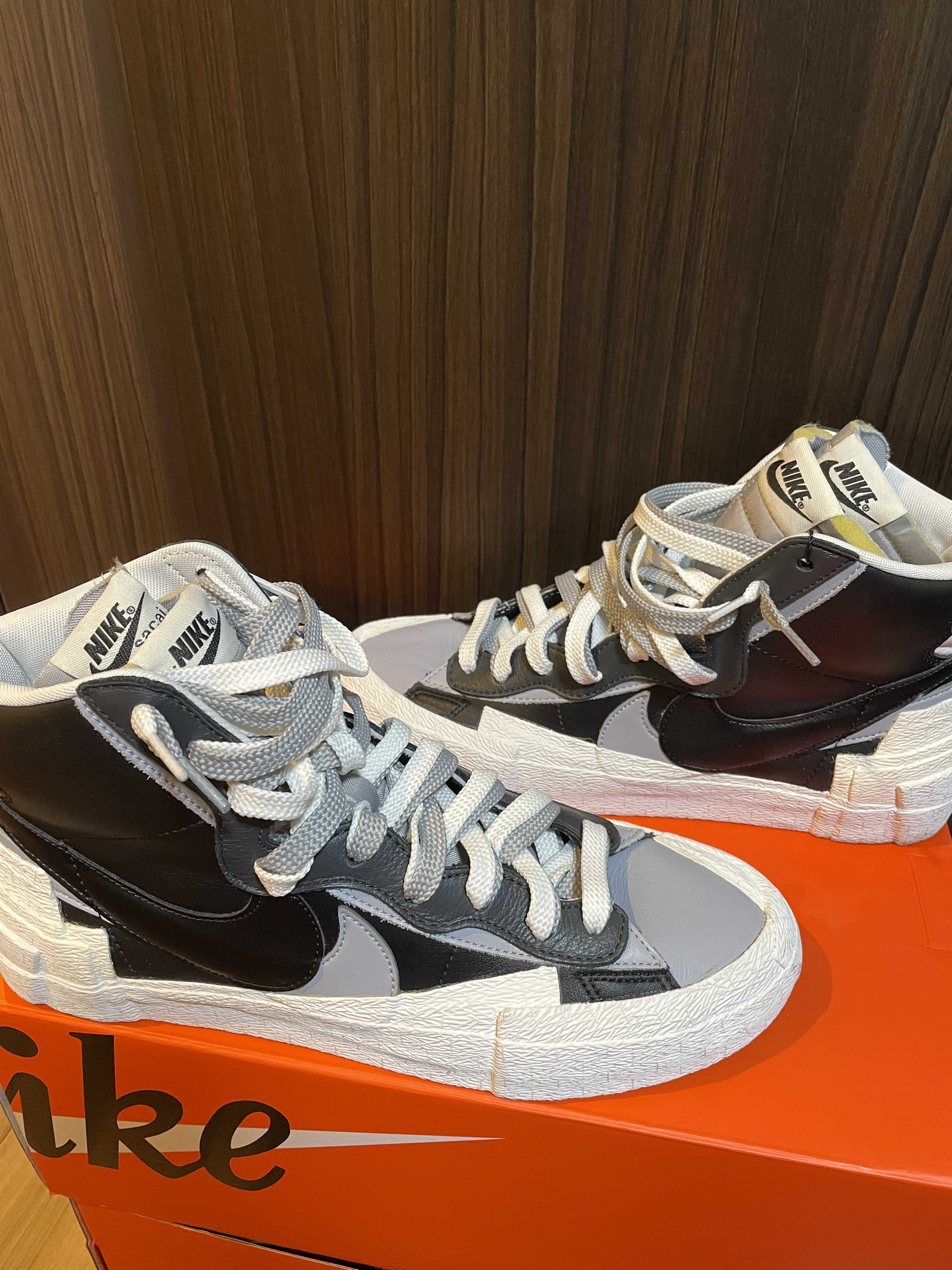 sacai × NIKE BLAZER MID "BLACK/WOLF GREY/WHITE"