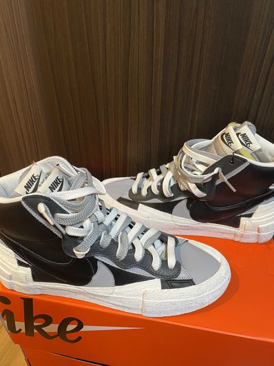 sacai × NIKE BLAZER MID "BLACK/WOLF GREY/WHITE"