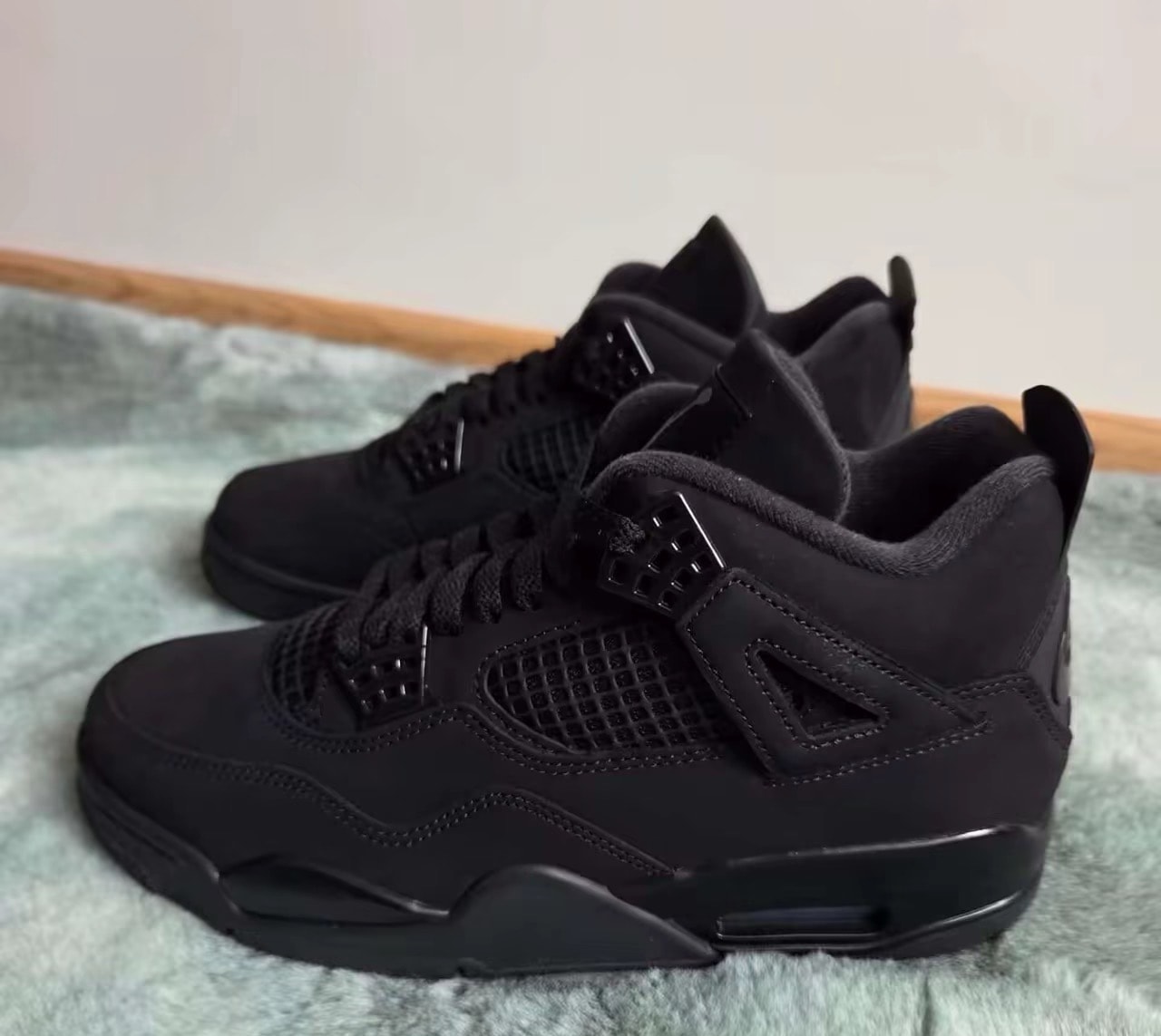 Nike GS Air Jordan 4 "Black Cat" (2025)