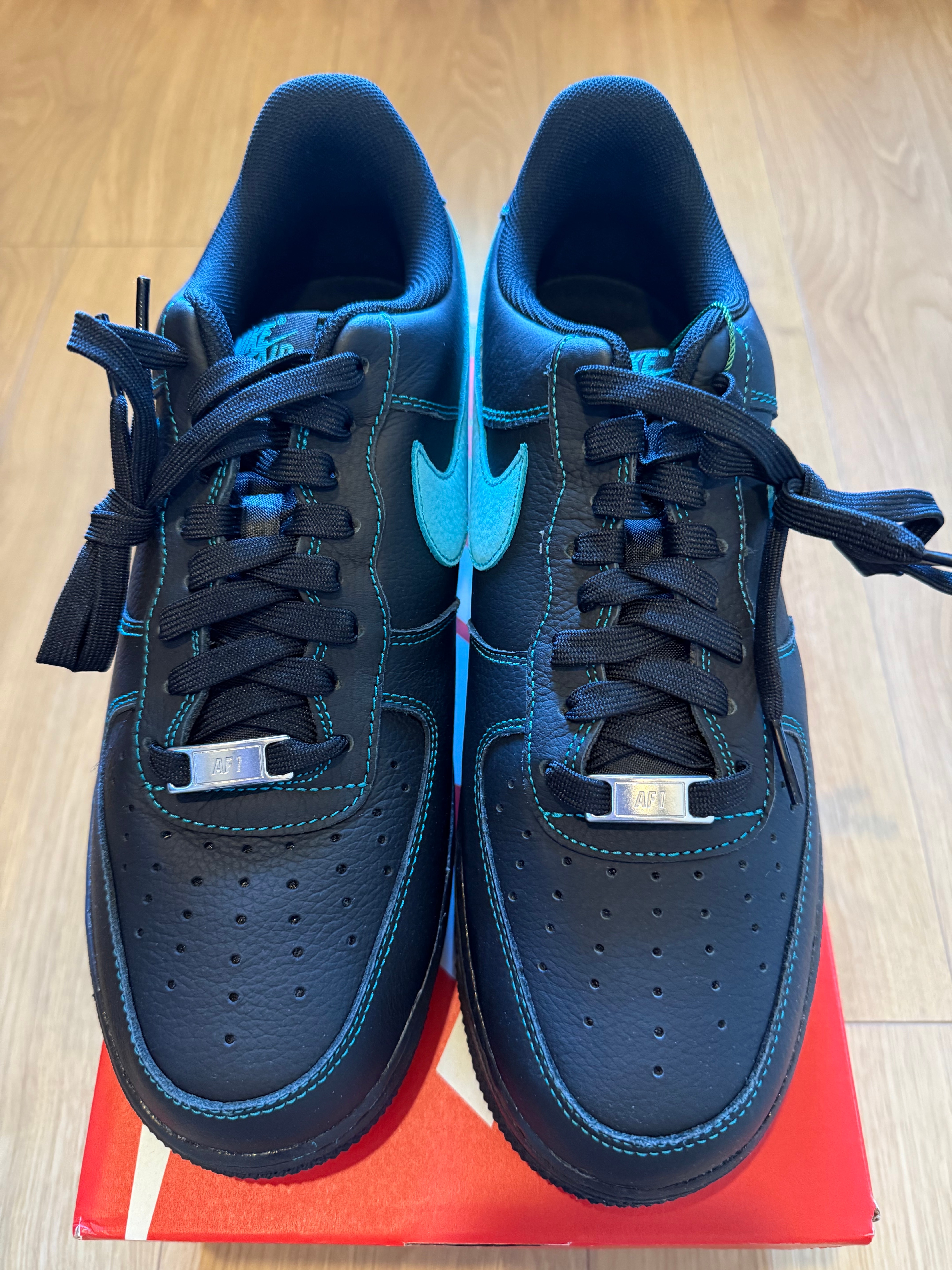 Nike Air Force 1 Low "Black Tiffany"