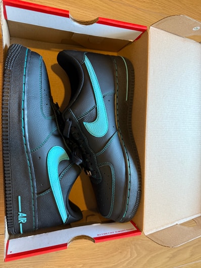 Nike Air Force 1 Low "Black Tiffany"