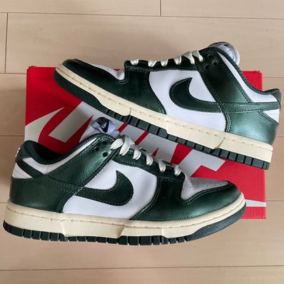 Nike WMNS Dunk Low