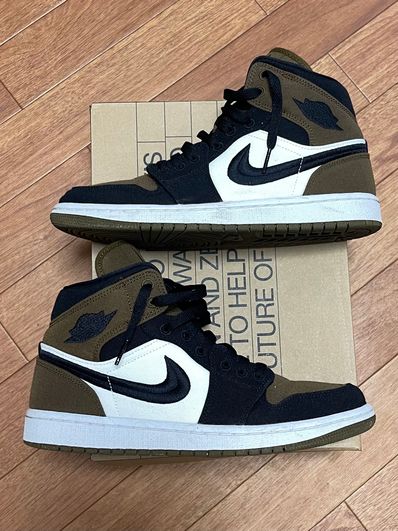 Nike Women's Air Jordan 1 Mid SE "Olive Toe"