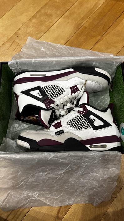 Paris Saint-Germain (PSG) × Nike Air Jordan 4 Retro "White/Black-Metallic Gold-Bordeaux"