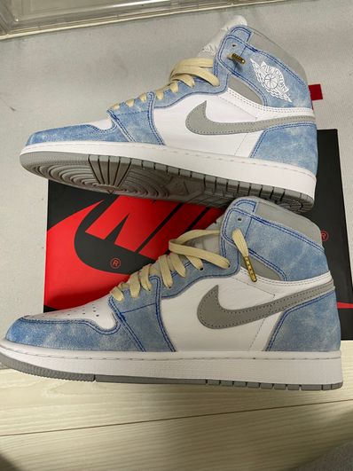 Nike Air Jordan 1 High OG "Hyper Royal"