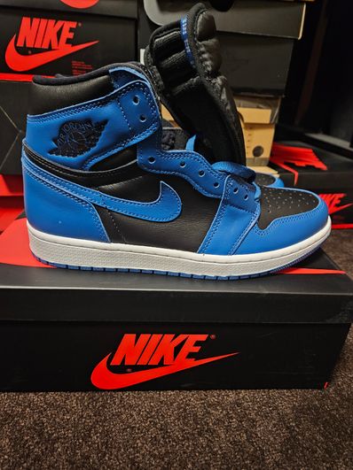 Nike Air Jordan 1 Retro High OG "Dark Marina Blue"