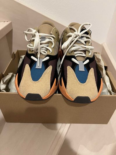 adidas YEEZY Boost 700 "Enflame Amber"