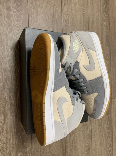 Nike Air Jordan 1 Mid SE "Coconut Milk/Particle Grey"