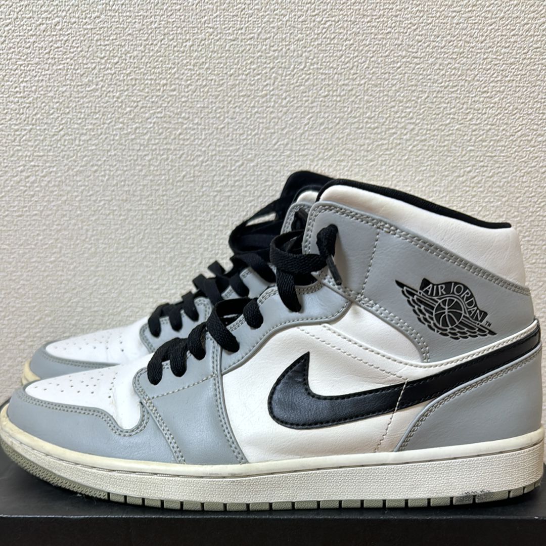 Nike Air Jordan 1 Mid "Light Smoke Grey/White/Black"