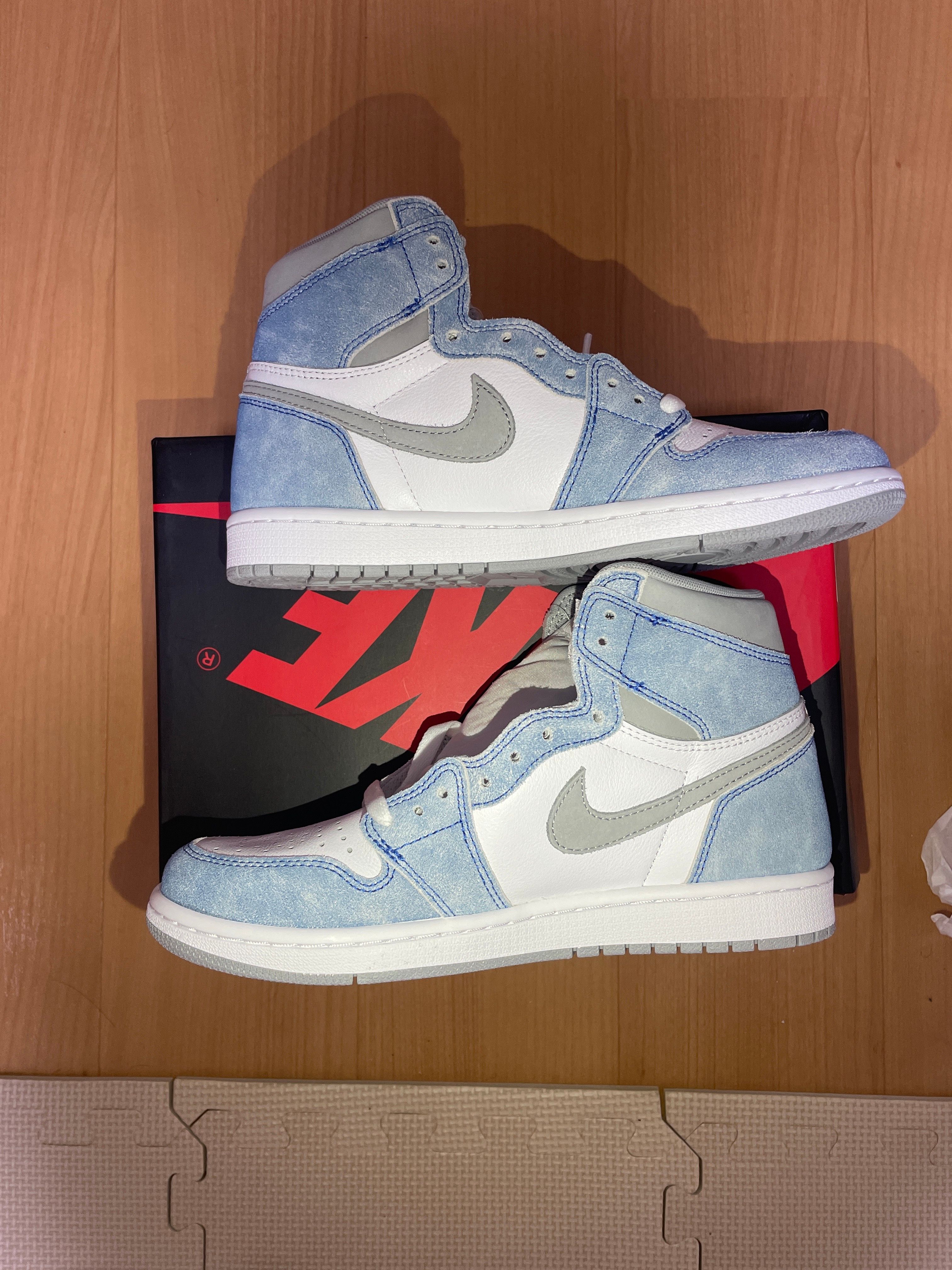 Nike Air Jordan 1 High OG "Hyper Royal"