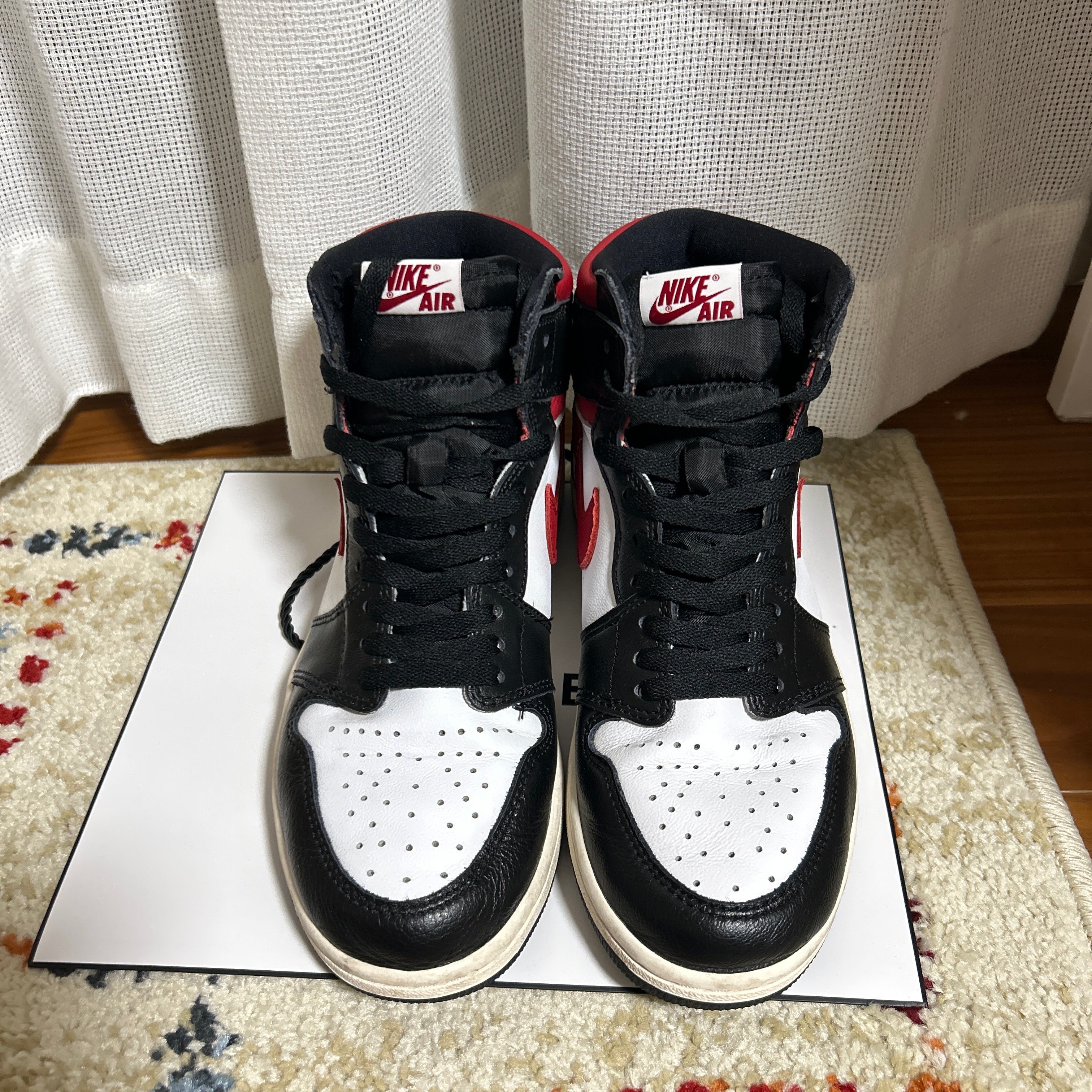 Nike Air Jordan 1 Retro High "Black/White/Sail/Gym Red"