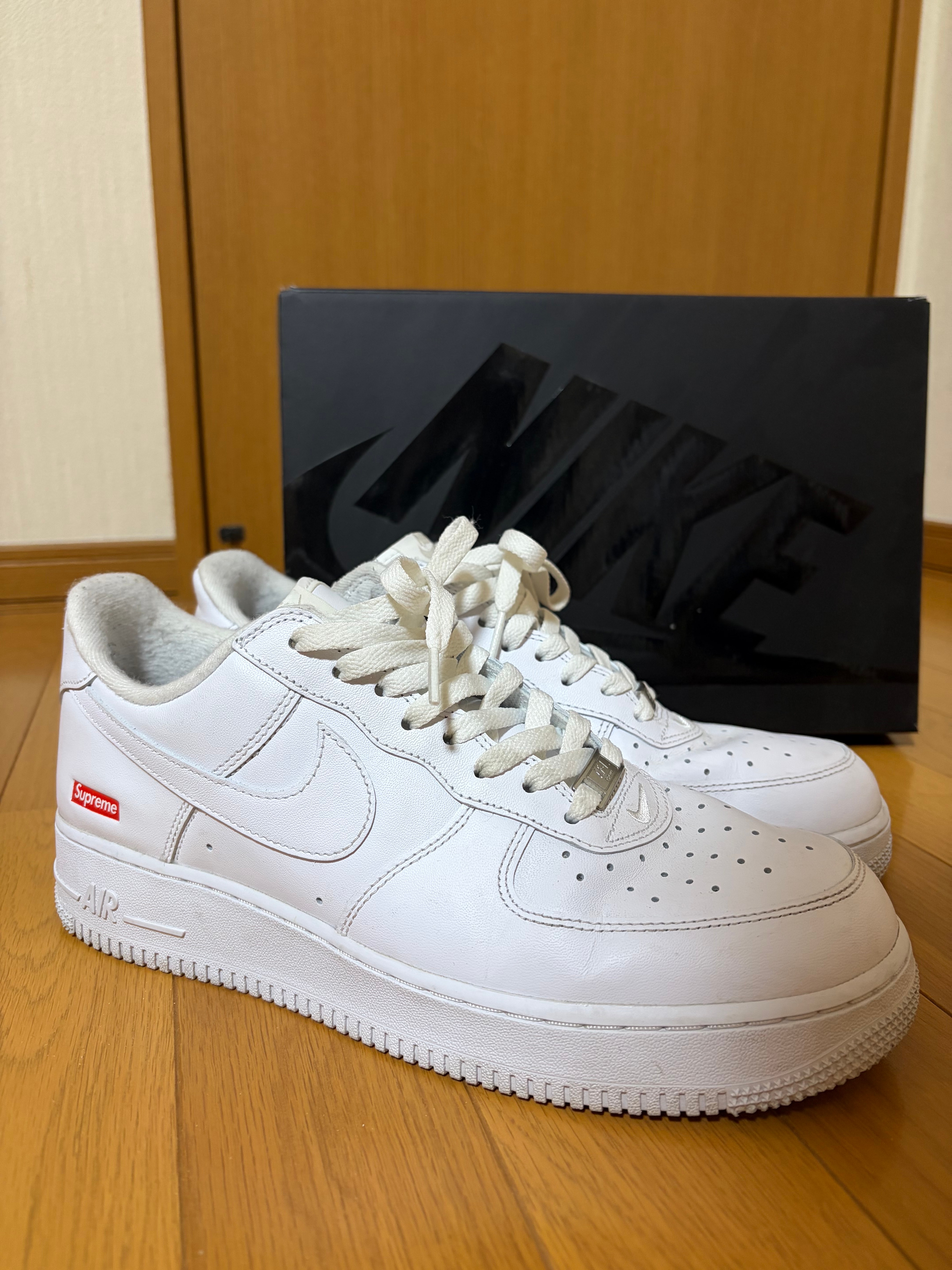 シュプリーム × ナイキ エアフォース1 ロー 