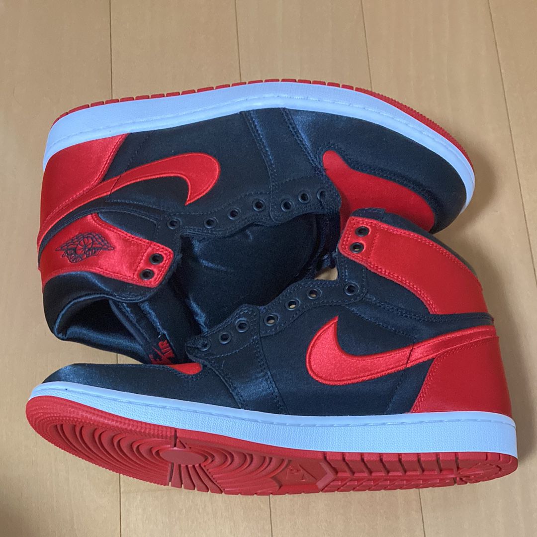 Nike Women's Air Jordan 1 Retro High OG "Satin Bred"