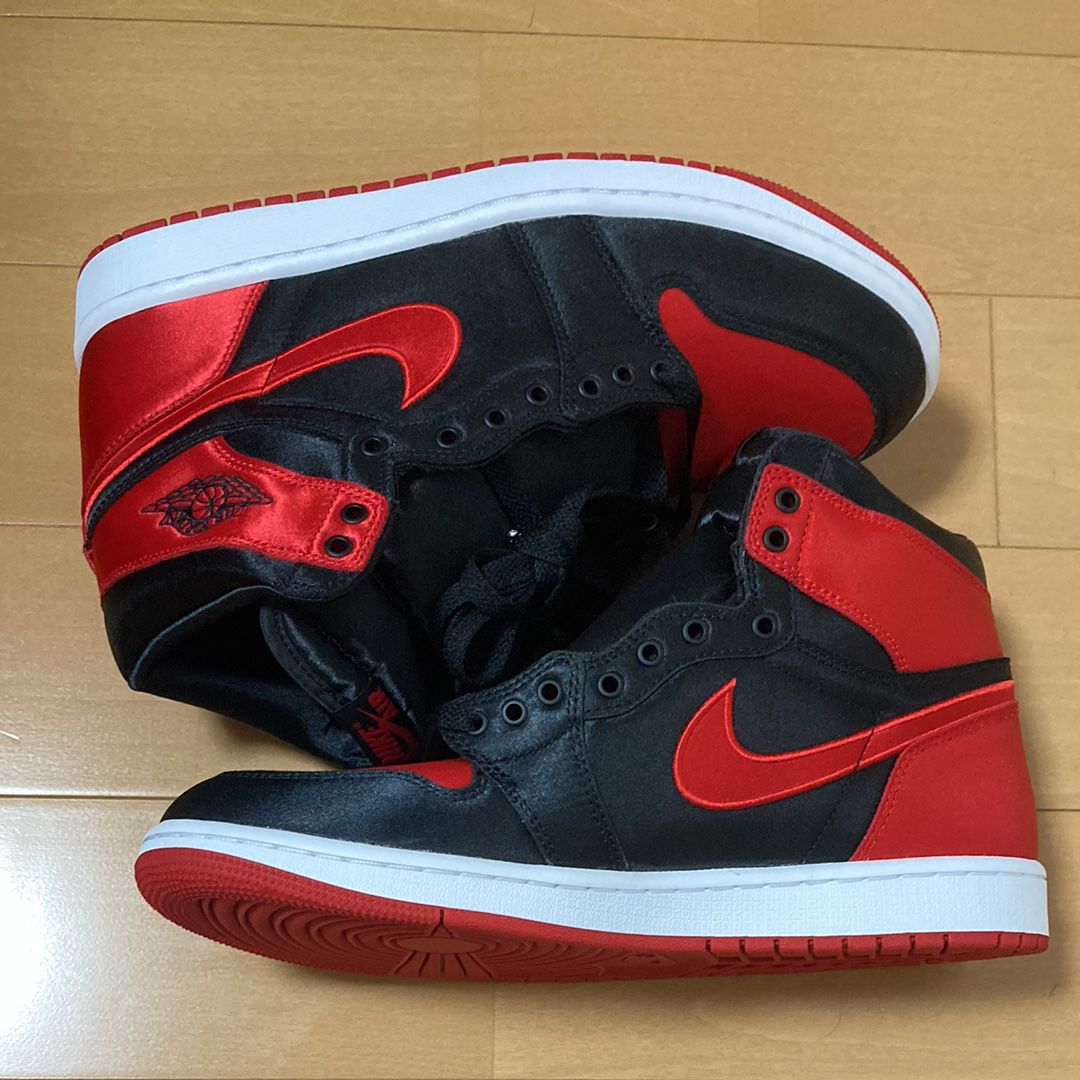 Nike Women's Air Jordan 1 Retro High OG "Satin Bred"