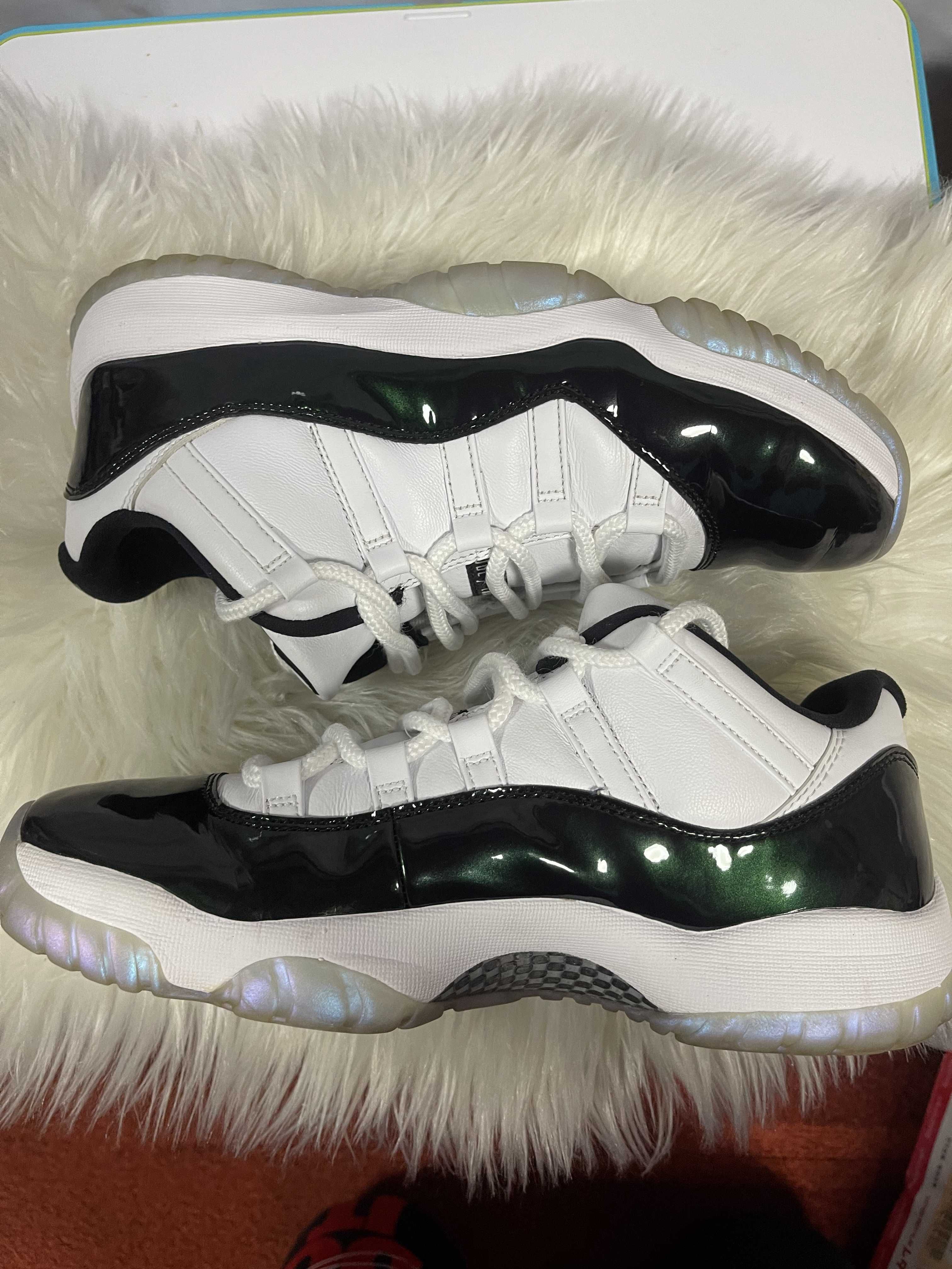 NIKE AIR JORDAN 11 LOW EASTER