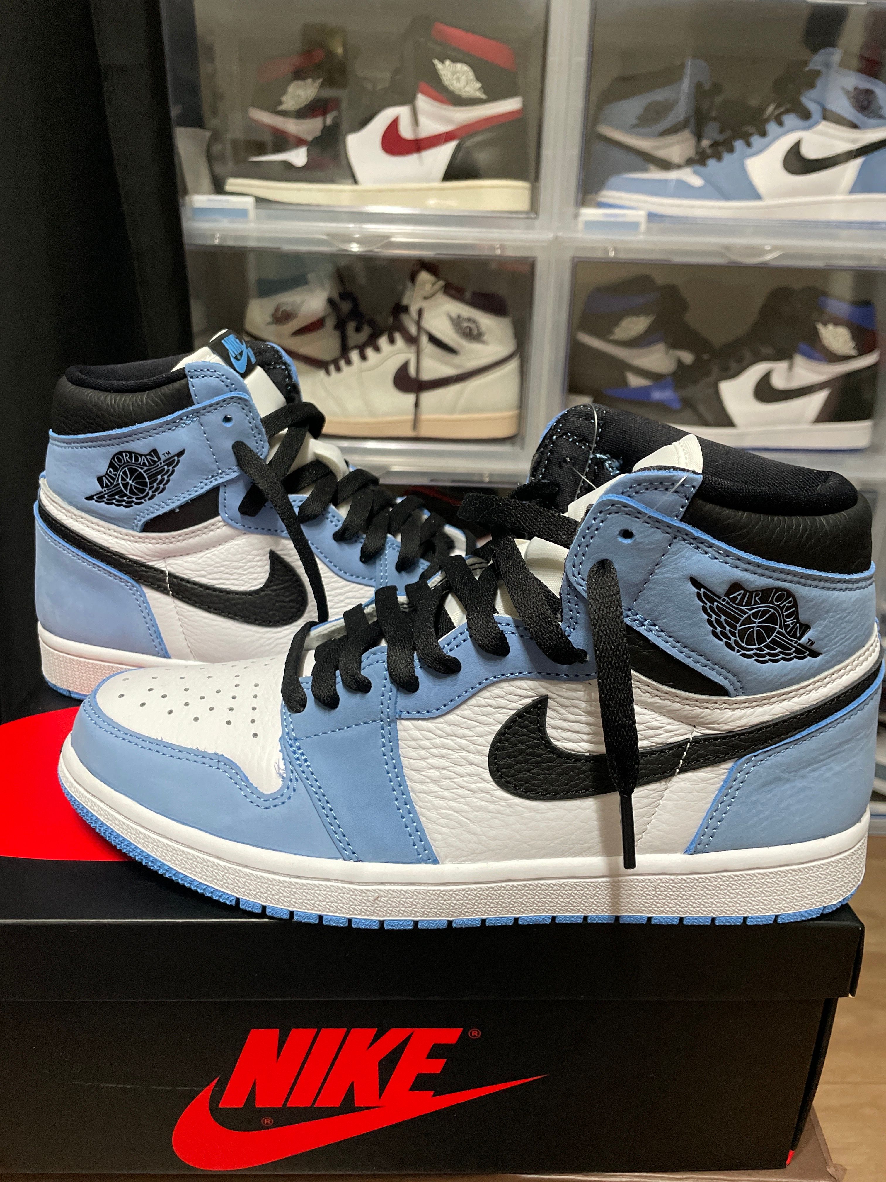 Nike Air Jordan 1 High OG "University Blue"