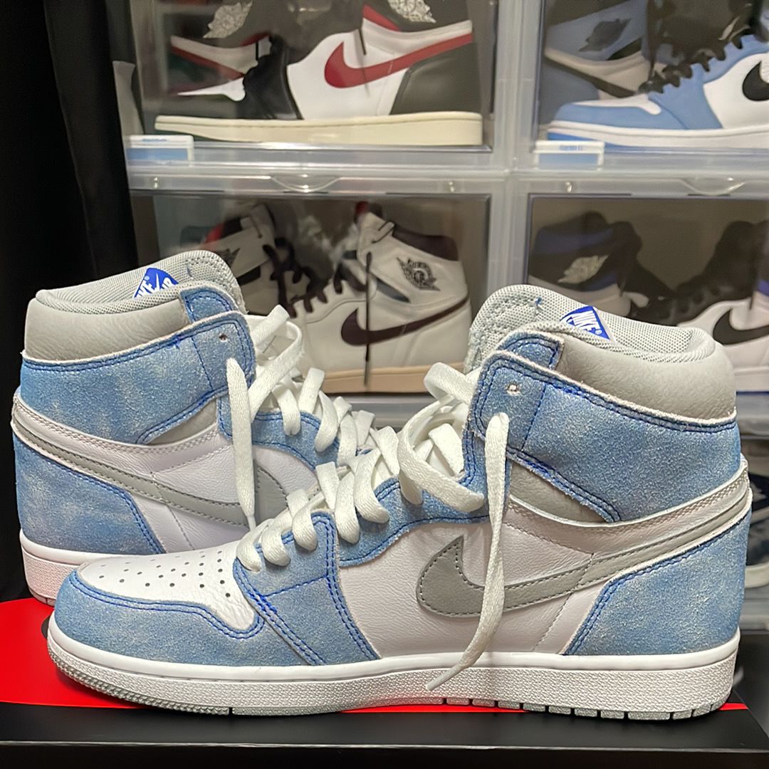 Nike Air Jordan 1 High OG "Hyper Royal"