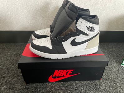 Nike Air Jordan 1 High OG "Bleached Coral"