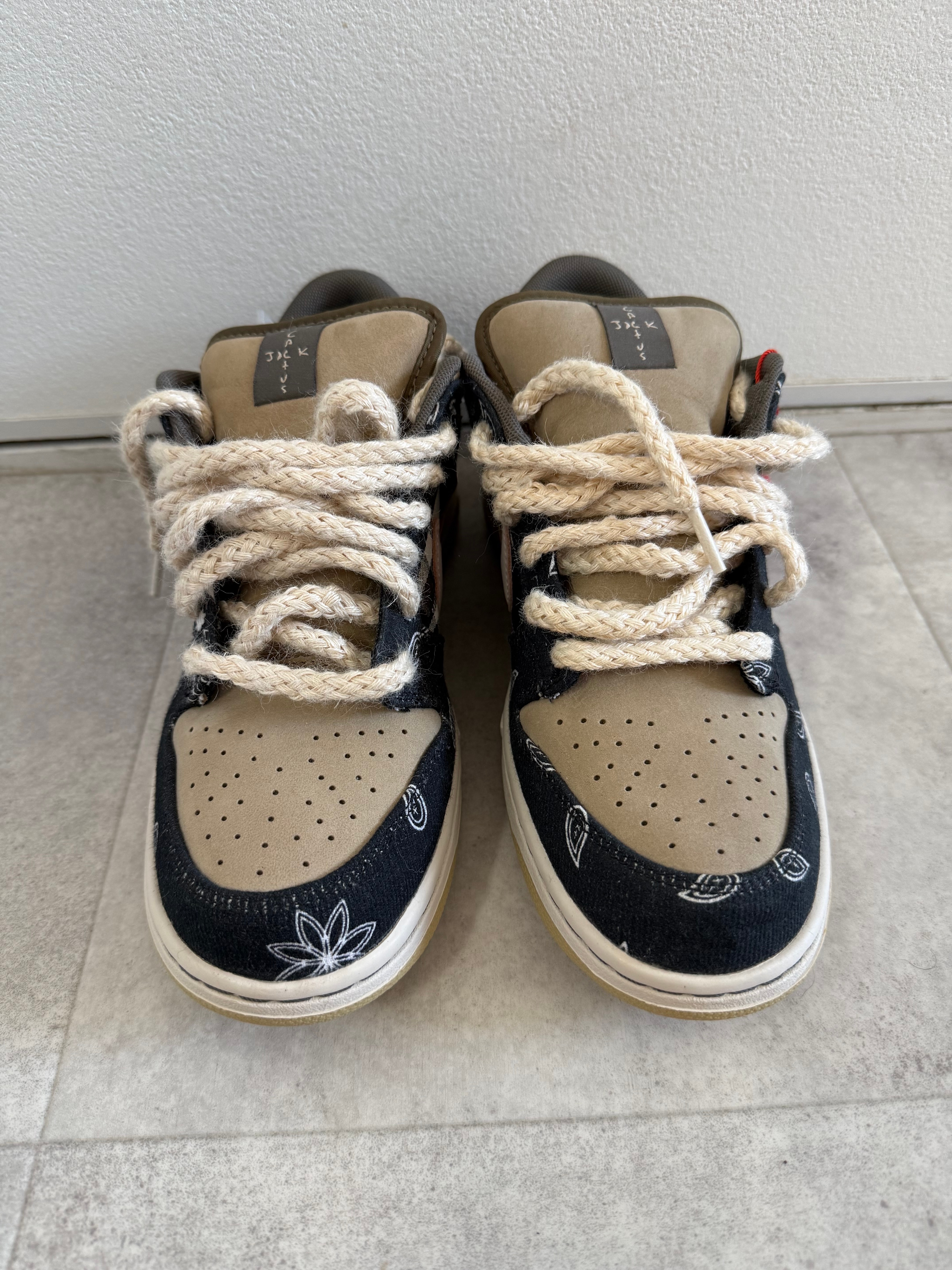 Travis Scott × Nike SB Dunk Low "Black/Parachute Beige"